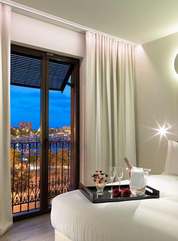 Готель H10 Port Vell 4* Sup Барселона Зручності фото